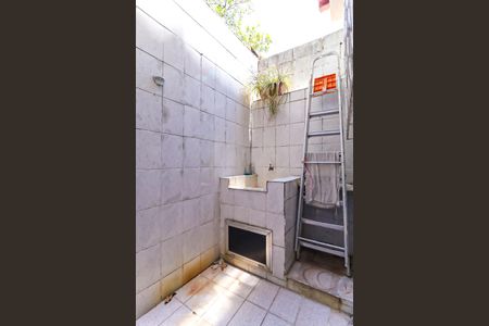 Casa à venda com 146m², 4 quartos e 1 vagaÁrea de Serviço