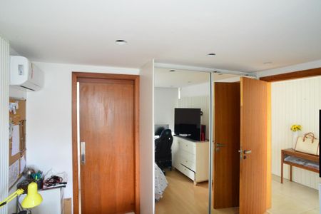 Casa de condomínio à venda com 543m², 6 quartos e 3 vagasSuíte 1