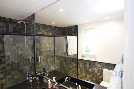 Casa de condomínio à venda com 543m², 6 quartos e 3 vagasBanheiro Suíte