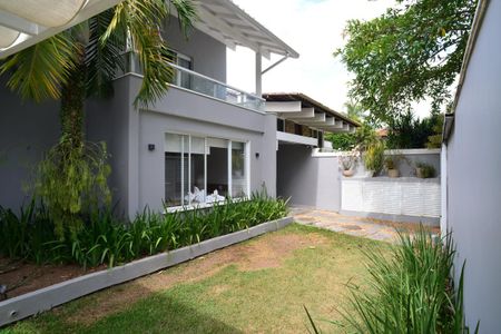 Casa de condomínio à venda com 543m², 6 quartos e 3 vagasÁrea de Entrada