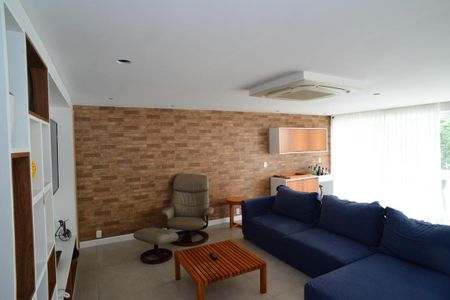 Casa de condomínio à venda com 543m², 6 quartos e 3 vagasSala