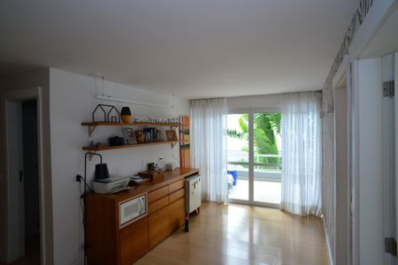 Casa de condomínio à venda com 543m², 6 quartos e 3 vagasHall dos Quartos