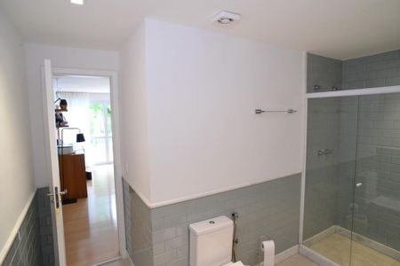 Casa de condomínio à venda com 543m², 6 quartos e 3 vagasBanheiro Social