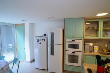 Casa de condomínio à venda com 543m², 6 quartos e 3 vagasCozinha