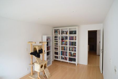 Casa de condomínio à venda com 543m², 6 quartos e 3 vagasQuarto 1