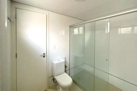 Apartamento à venda com 162m², 4 quartos e 3 vagasBanheiro da Suíte 1
