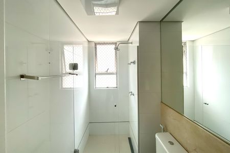 Apartamento à venda com 162m², 4 quartos e 3 vagasBanheiro da Suíte 2