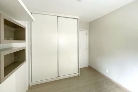 Apartamento à venda com 162m², 4 quartos e 3 vagasQuarto 4