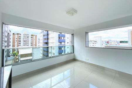 Apartamento à venda com 162m², 4 quartos e 3 vagasVaranda Gourmet