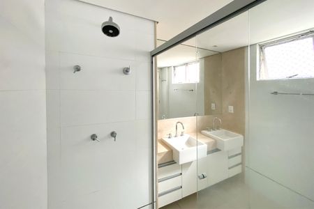 Apartamento à venda com 162m², 4 quartos e 3 vagasBanheiro da Suíte 1
