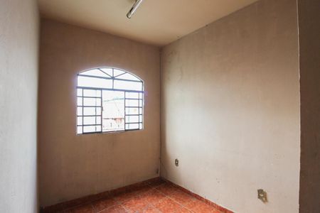 Casa à venda com 50m², 2 quartos e sem vaga Casa à venda com 50m², 2 quartos e sem vagaSala 2