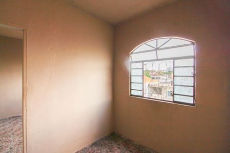 Sala 3 de casa para alugar com 2 quartos, 50m² em São João Batista, Belo Horizonte