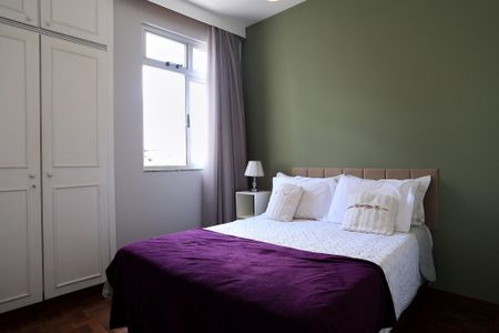 Quarto de apartamento à venda com 2 quartos, 54m² em Sagrada Família, Belo Horizonte