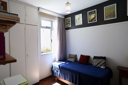 Quarto 1 de apartamento à venda com 2 quartos, 54m² em Sagrada Família, Belo Horizonte
