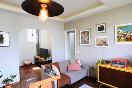 Sala de apartamento à venda com 2 quartos, 54m² em Sagrada Família, Belo Horizonte