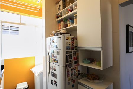 Apartamento à venda com 54m², 2 quartos e 1 vagaCozinha e Área de Serviço