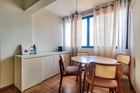 Sala de apartamento para alugar com 2 quartos, 124m² em Parque Ipe, São Paulo