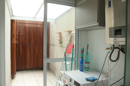 Apartamento à venda com 68m², 2 quartos e 1 vagaÁrea de Serviço