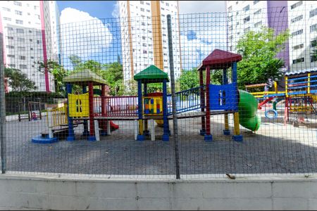 Apartamento para alugar com 61m², 2 quartos e 1 vaga Apartamento para alugar com 61m², 2 quartos e 1 vagaÁrea comum - Playground