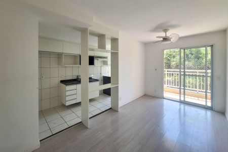 Sala de apartamento à venda com 2 quartos, 75m² em Maria Paula, Niterói
