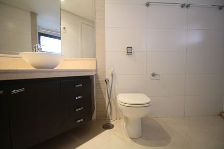 Apartamento para alugar com 150m², 3 quartos e 3 vagasBanheiro Suíte Master