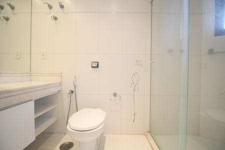 Apartamento para alugar com 150m², 3 quartos e 3 vagasBanheiro Suíte 1