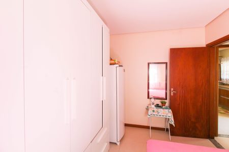 Casa à venda com 100m², 3 quartos e 3 vagasQuarto 2