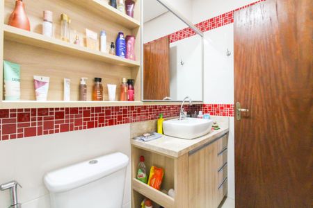 Casa à venda com 100m², 3 quartos e 3 vagasBanheiro da Suíte