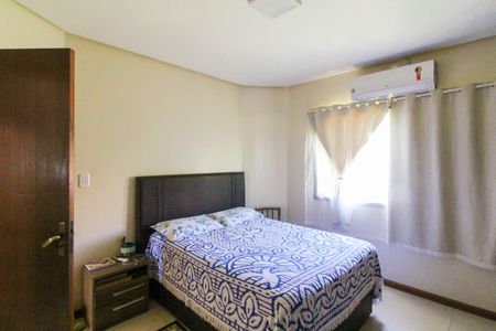 Casa à venda com 100m², 3 quartos e 3 vagasSuíte