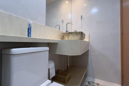 Banheiro de kitnet/studio para alugar com 1 quarto, 37m² em Centro, Guarulhos