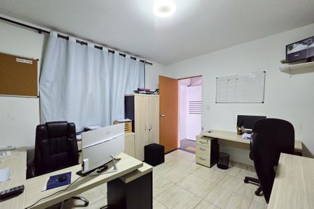 Casa à venda com 120m², 4 quartos e 2 vagasEscritório 