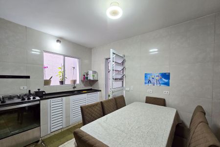 Casa à venda com 120m², 4 quartos e 2 vagasCozinha