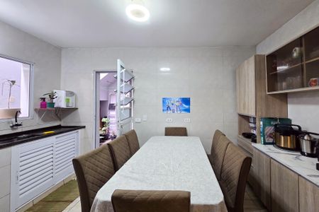 Casa à venda com 120m², 4 quartos e 2 vagasCozinha