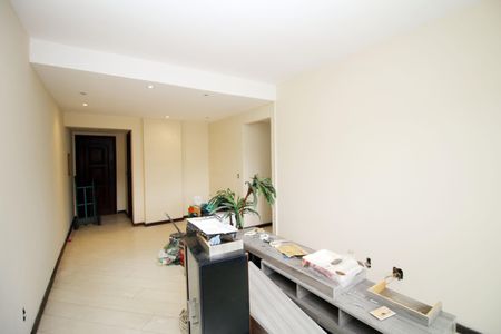 Apartamento para alugar com 68m², 2 quartos e 1 vagaSala