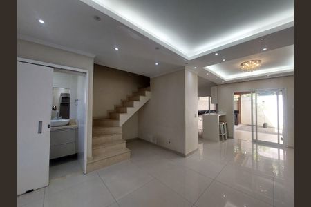 Sala de casa de condomínio para alugar com 3 quartos, 97m² em Rio Bonito, São Paulo