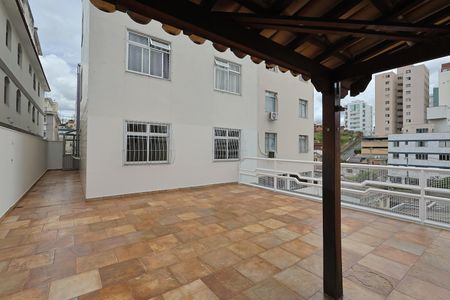 Apartamento à venda com 158m², 3 quartos e 3 vagasVaranda