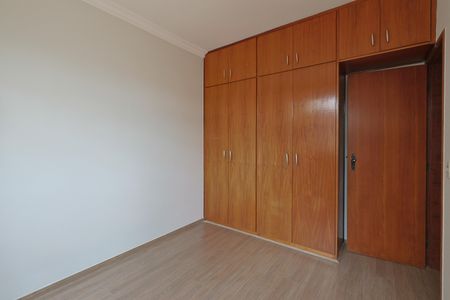 Apartamento à venda com 158m², 3 quartos e 3 vagasQuarto 2