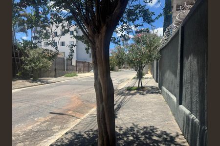 Kitnet/Studio para alugar com 1 quarto, 19m² em Planalto, Belo Horizonte