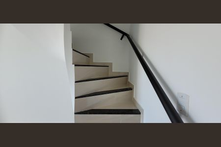 escada de casa para alugar com 2 quartos, 99m² em Dom Bosco, Betim