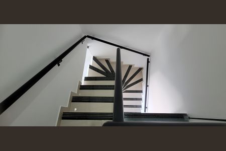 escada de casa para alugar com 2 quartos, 99m² em Dom Bosco, Betim