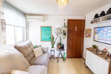 Sala de apartamento para alugar com 2 quartos, 42m² em Campo Novo, Porto Alegre