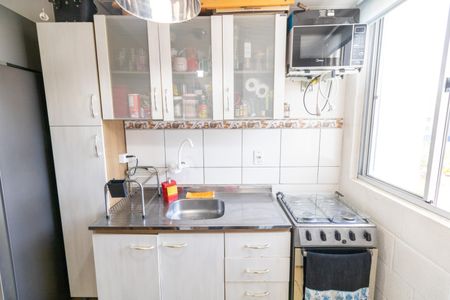 Cozinha de apartamento para alugar com 2 quartos, 42m² em Campo Novo, Porto Alegre