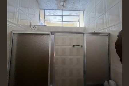 Casa à venda com 165m², 3 quartos e 4 vagasBanheiro da Suíte