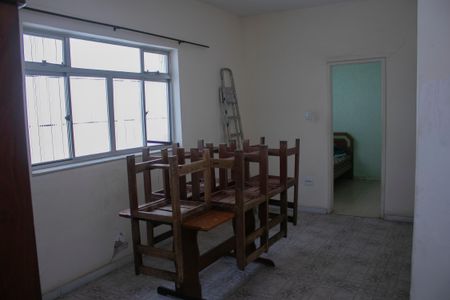 Casa à venda com 165m², 3 quartos e 4 vagasCopa