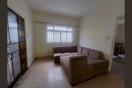 Casa à venda com 165m², 3 quartos e 4 vagasSala