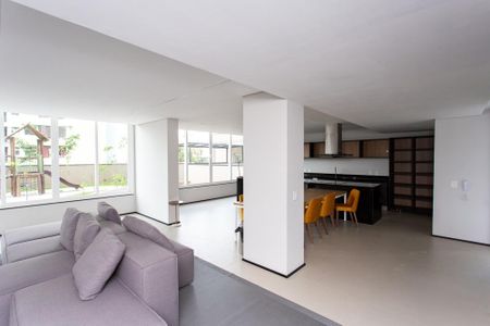 Apartamento à venda com 130m², 3 quartos e 3 vagas Apartamento à venda com 130m², 3 quartos e 3 vagasÁrea comum - Salão de festas