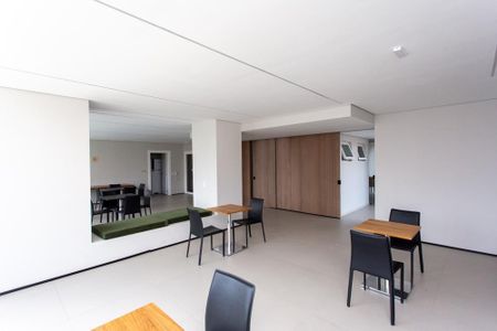 Apartamento à venda com 130m², 3 quartos e 3 vagas Apartamento à venda com 130m², 3 quartos e 3 vagasÁrea comum - Salão de festas