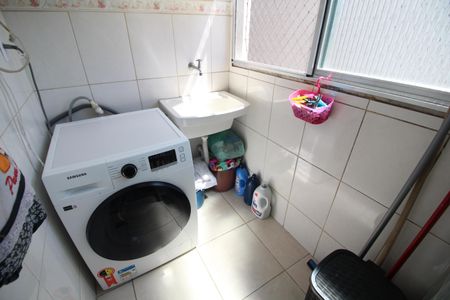 Apartamento à venda com 60m², 3 quartos e 1 vagaÁrea de Serviço