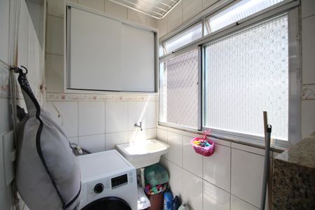 Apartamento à venda com 60m², 3 quartos e 1 vagaÁrea de Serviço