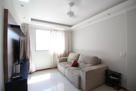 Sala de apartamento à venda com 3 quartos, 60m² em Taquara, Rio de Janeiro